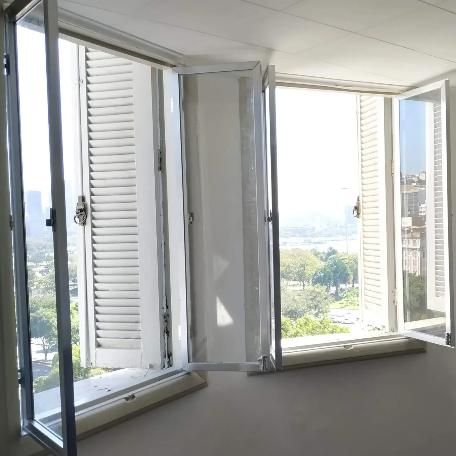 Janela de alumínio